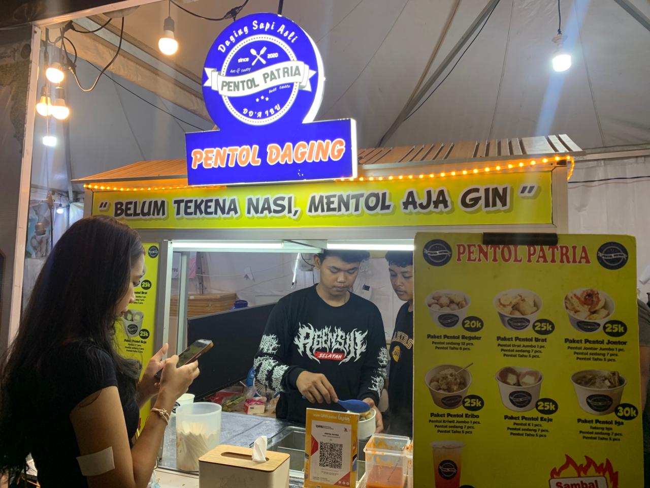 Pentol Patria, Stan yang Tak Pernah Sepi di Balikpapan Fest 2025