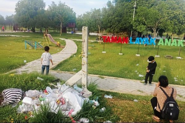 Ruang Bermain Anak Tercemar Sampah, Pengunjung Desak Pengelola Bertindak
