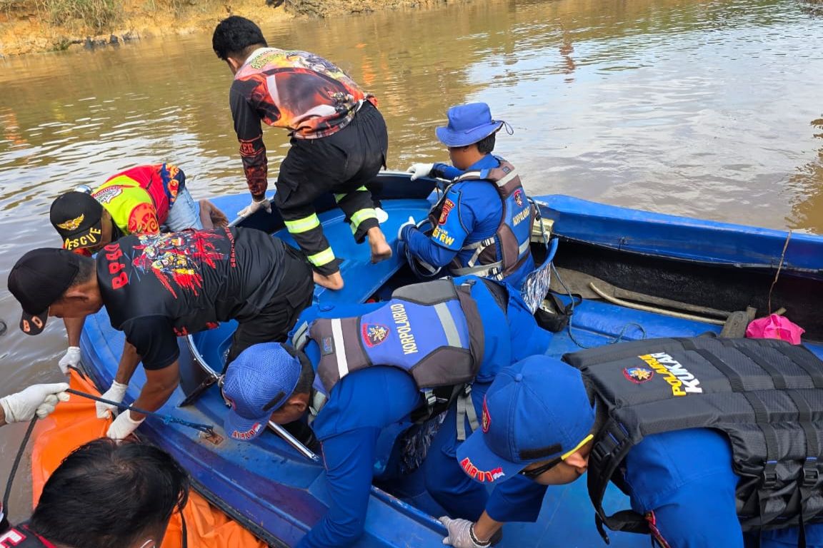 Masinis Tugboat Ditemukan Tewas, Jenazahnya Mengapung di Sungai Mahakam