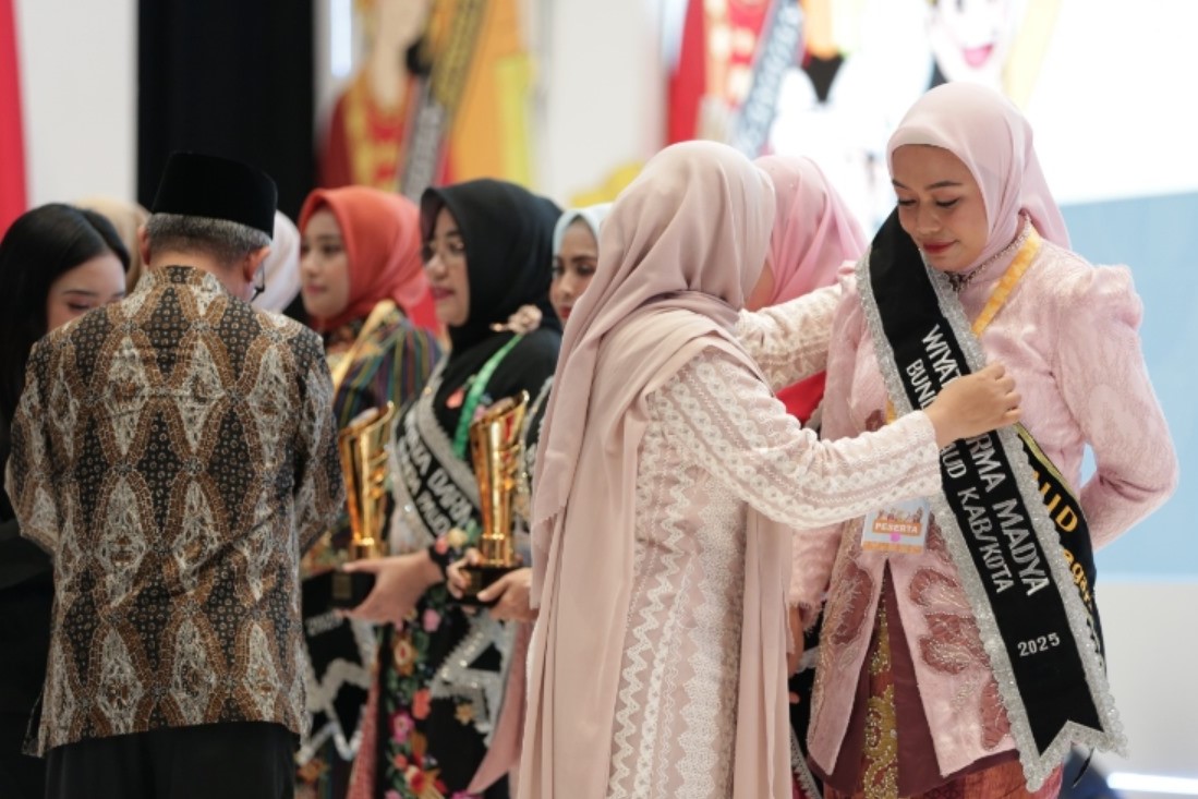 Bunda PAUD Kukar Raih Penghargaan Wiyata Dharma Madya Nasional