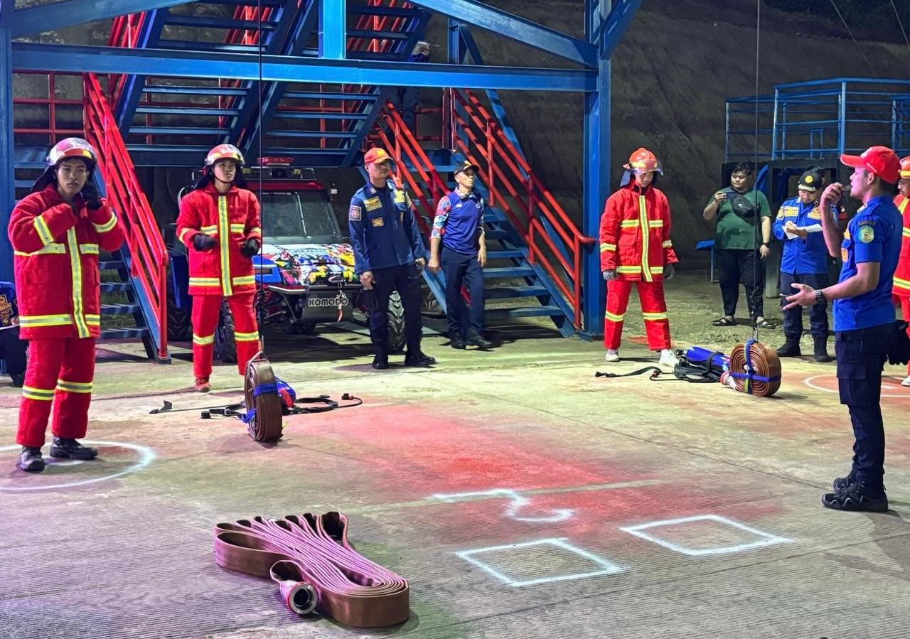 Disdamkarmatan Kukar Gelar Lomba Ketangkasan bagi Relawan Pemadam Kebakaran