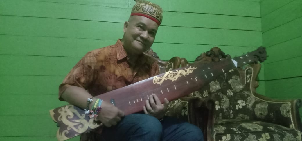 Upaya Yohanes Avun Pertahankan Musik Sape di Tengah Modernisasi