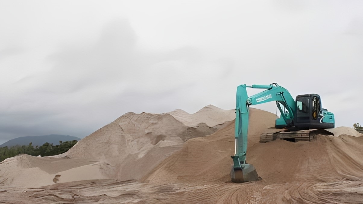 Ekspansi Tambang Silika Ancam Ekosistem Penting, Jatam Kaltim Desak Audit Perizinan