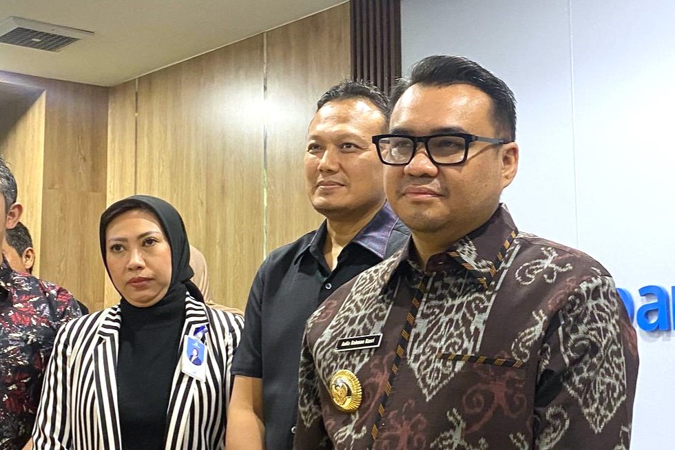 Tak Bisa Dobel, Bupati Aulia Minta Nakes di Kukar Pilih TPP atau Jasa Pelayanan