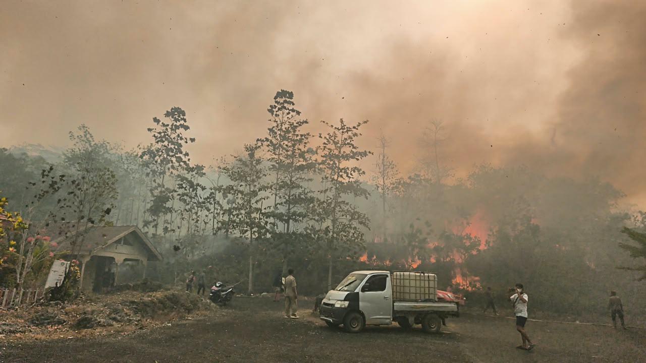 Gara-Gara Kabut Asap, Polisi, Nakes dan 4 Warga Alami Sesak Napas