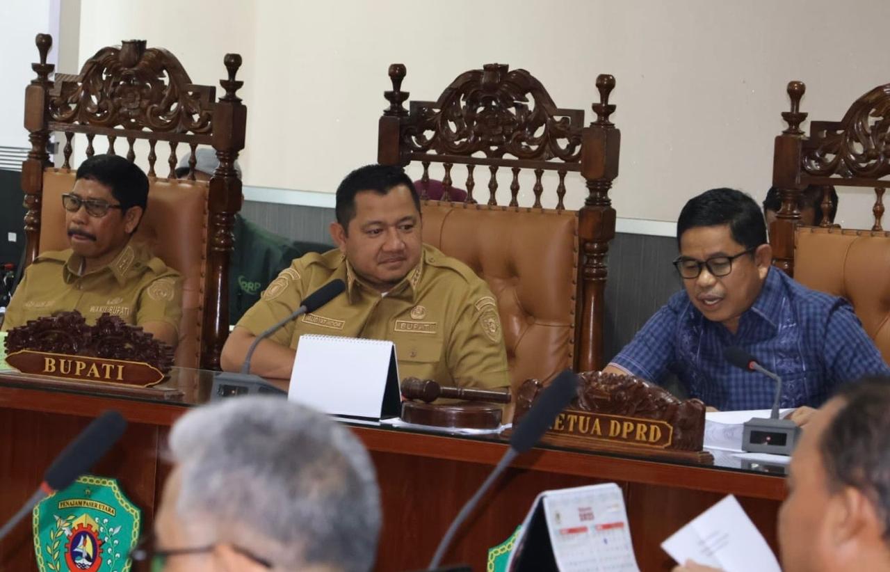Saat Raker DPRD PPU 2025, Bupati Mudyat Noor Sampaikan Rencana Efisiensi Anggaran