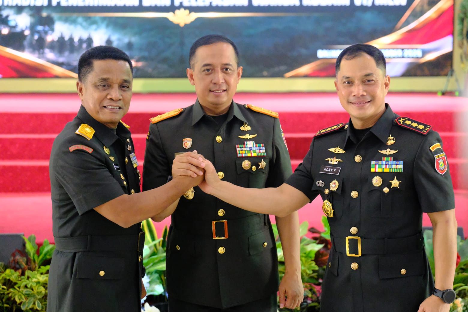 Pangdam VI/Mulawarman Pimpin Sertijab Danrem 091/ASN dan Pejabat Utama Kodam VI/Mlw