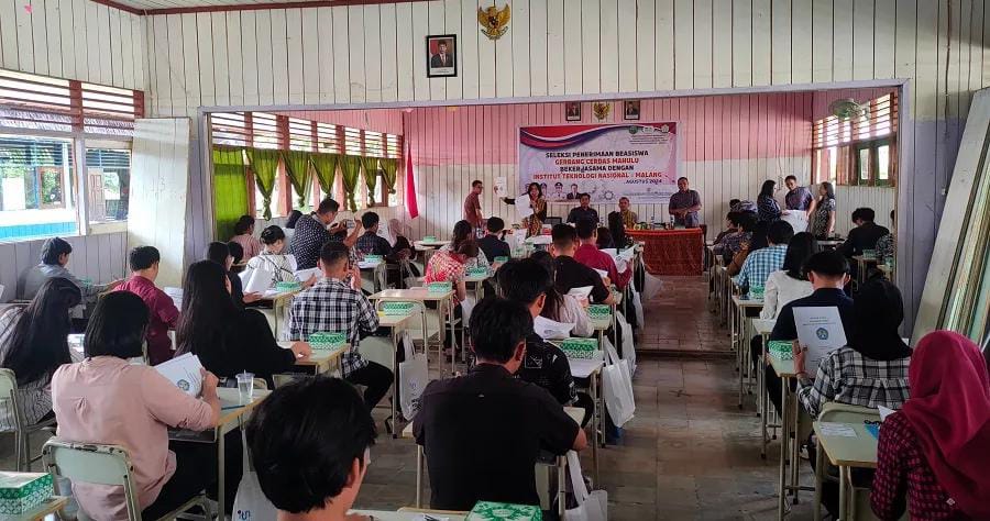 Komitmen Tingkatkan SDM, Penerima Beasiswa Gerbang Cerdas Mahulu Terus Bertambah