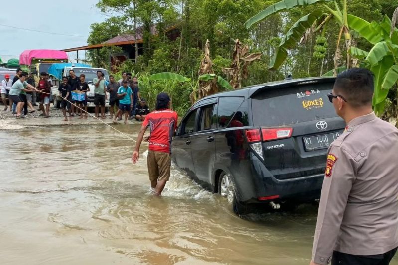 Penyelesaian Jalan Poros Wilayah Hulu Mahakam Kukar, Ditarget Rampung 2026