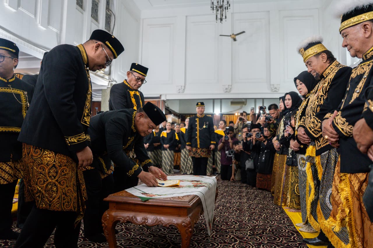 Kesultanan Kutai Anugerahkan 54 Gelar Adat pada Erau 2025