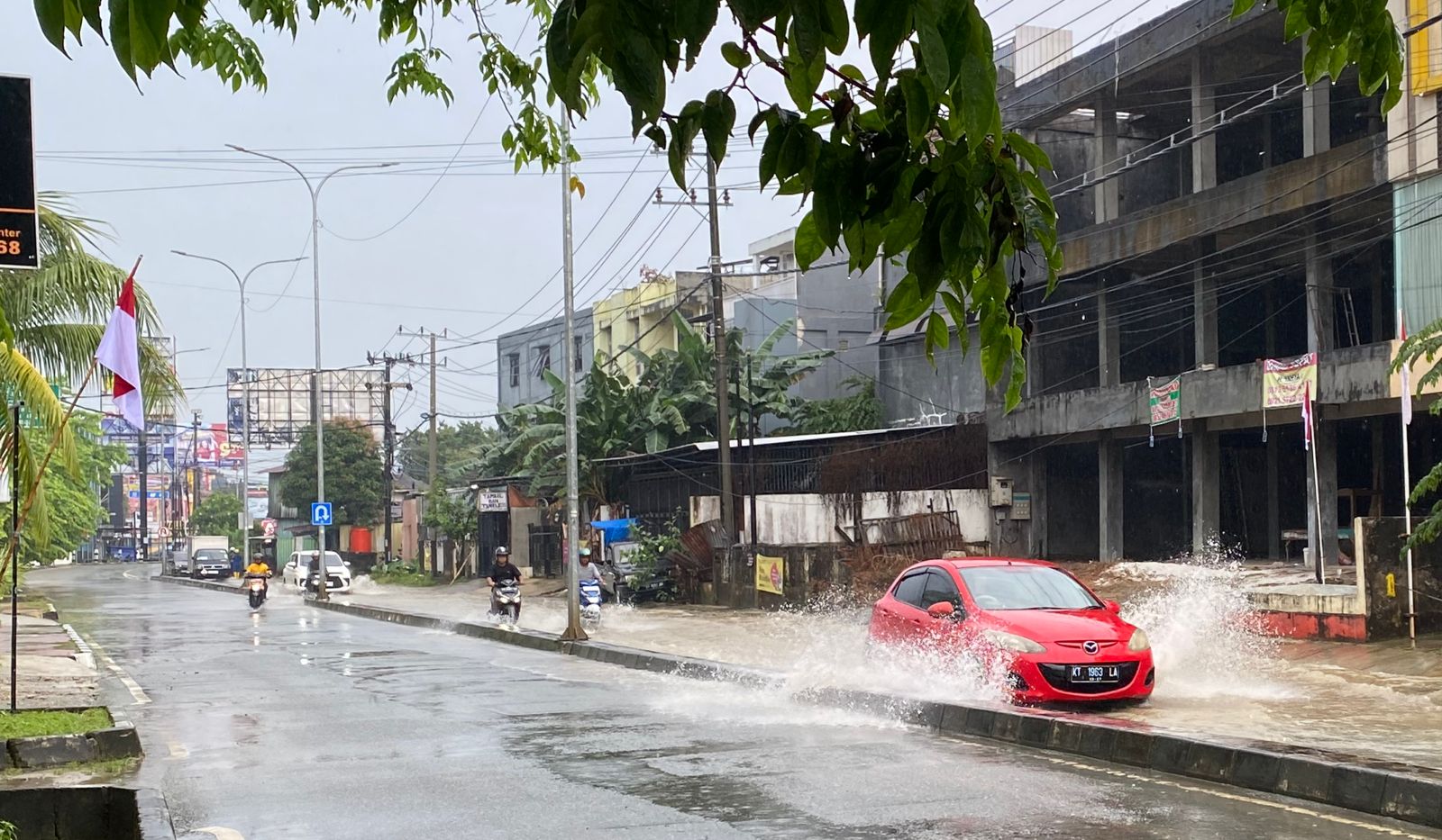 Lagi, Hujan Deras Akibatkan Banjir di Sejumlah Titik di Balikpapan