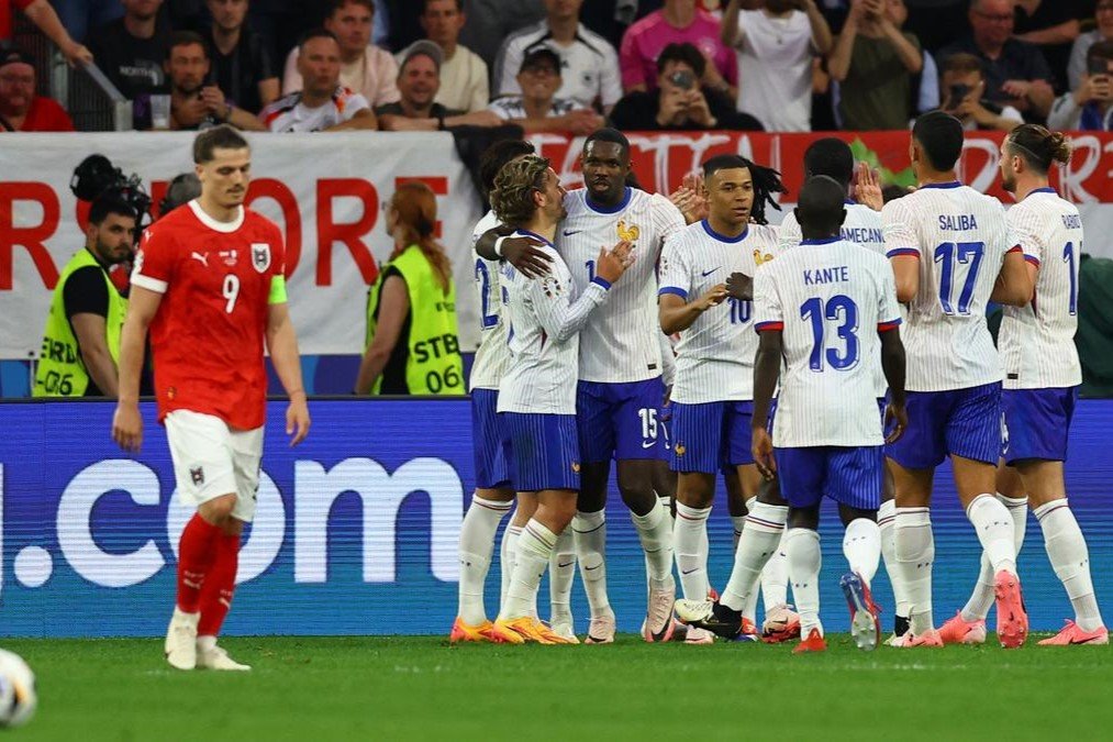 Gol Bunuh Diri 'Bantu' Prancis Kalahkan Austria 1-0 di Euro 2024