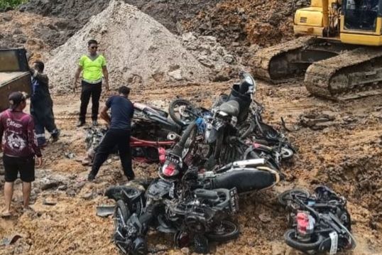 Polresta Balikpapan Kubur 37 Motor Rongsokan Bekas Kecelakaan Lalu Lintas 