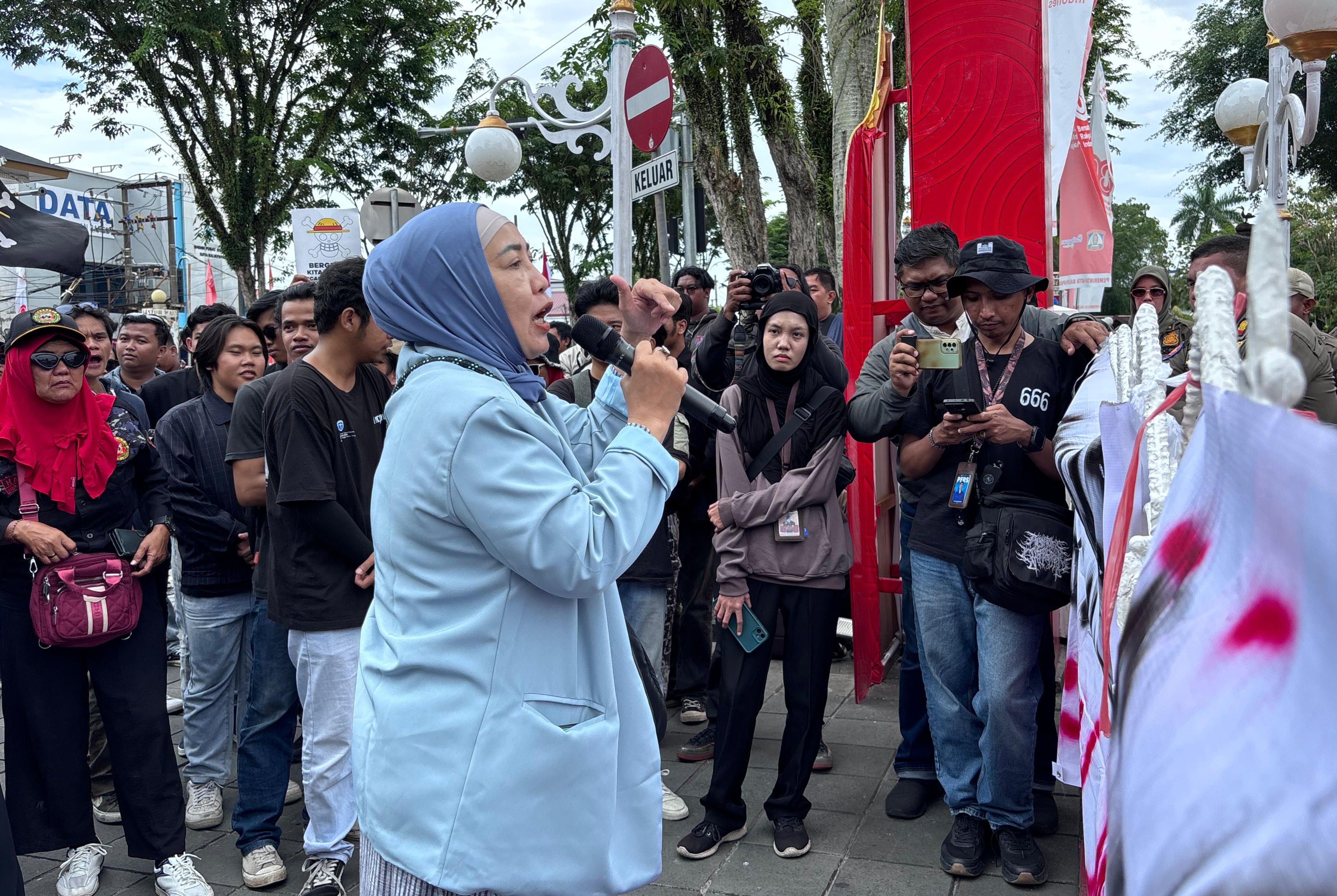 Dukung Aksi Mahasiswa, Ibu- Ibu di Balikpapan: Kami Bukan Lagi Tulang Rusuk, Tapi Tulang Punggung