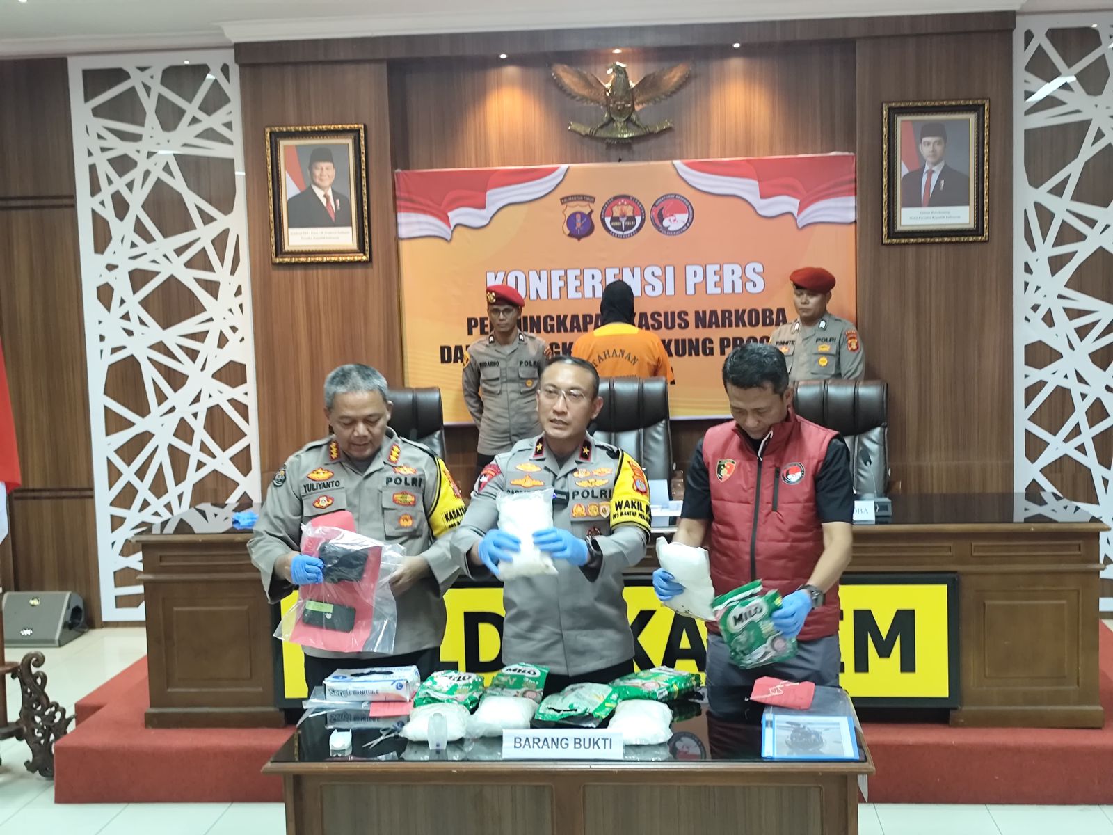 Kurir Sabu 5 Kg Ditangkap, Barang Diduga Asal Malaysia, Hendak Dikirim ke Sulawesi