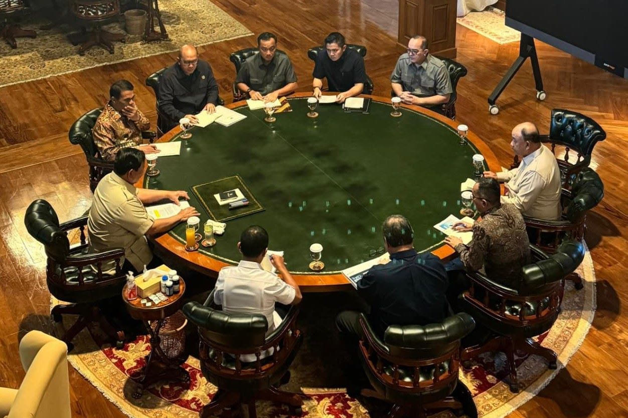 Kumpulkan Sejumlah Menteri di Hambalang, Prabowo Bahas Revitalisasi Industri Tekstil dan Chip