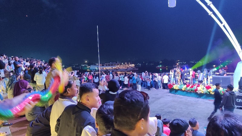 Warga Samarinda Rayakan Tahun Baru dengan Doa Lintas Agama di Teras Samarinda