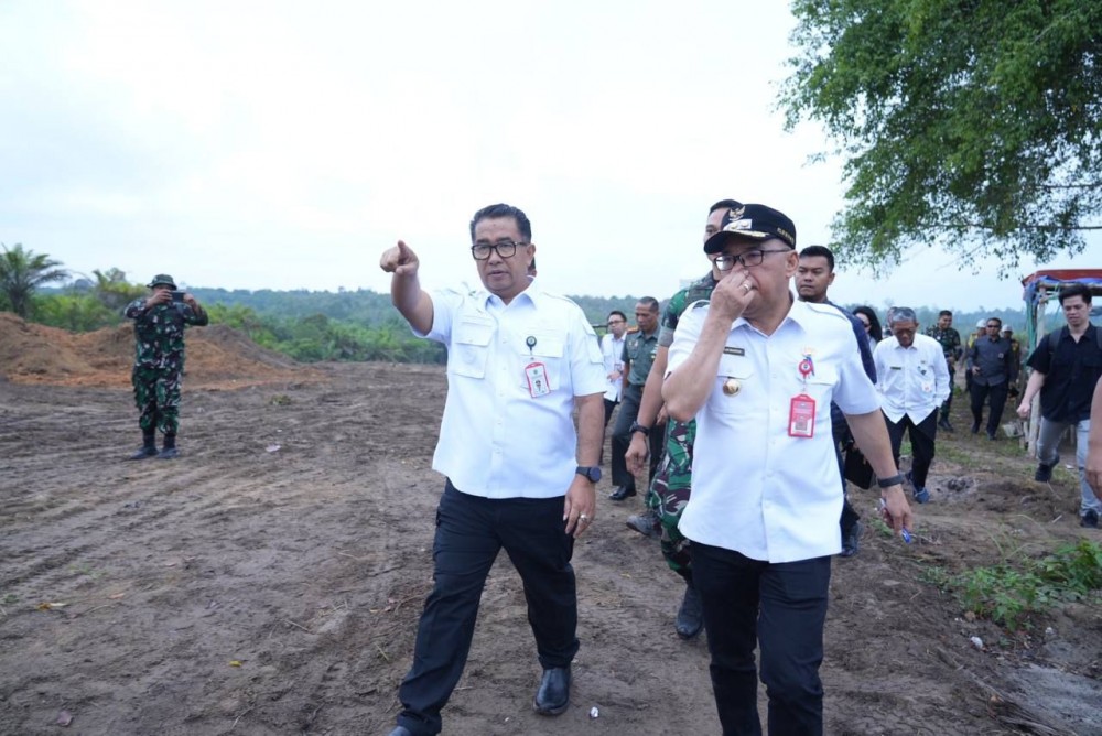 Pj Gubernur Pantau Kesiapan Groundbreaking Bandara VVIP IKN   