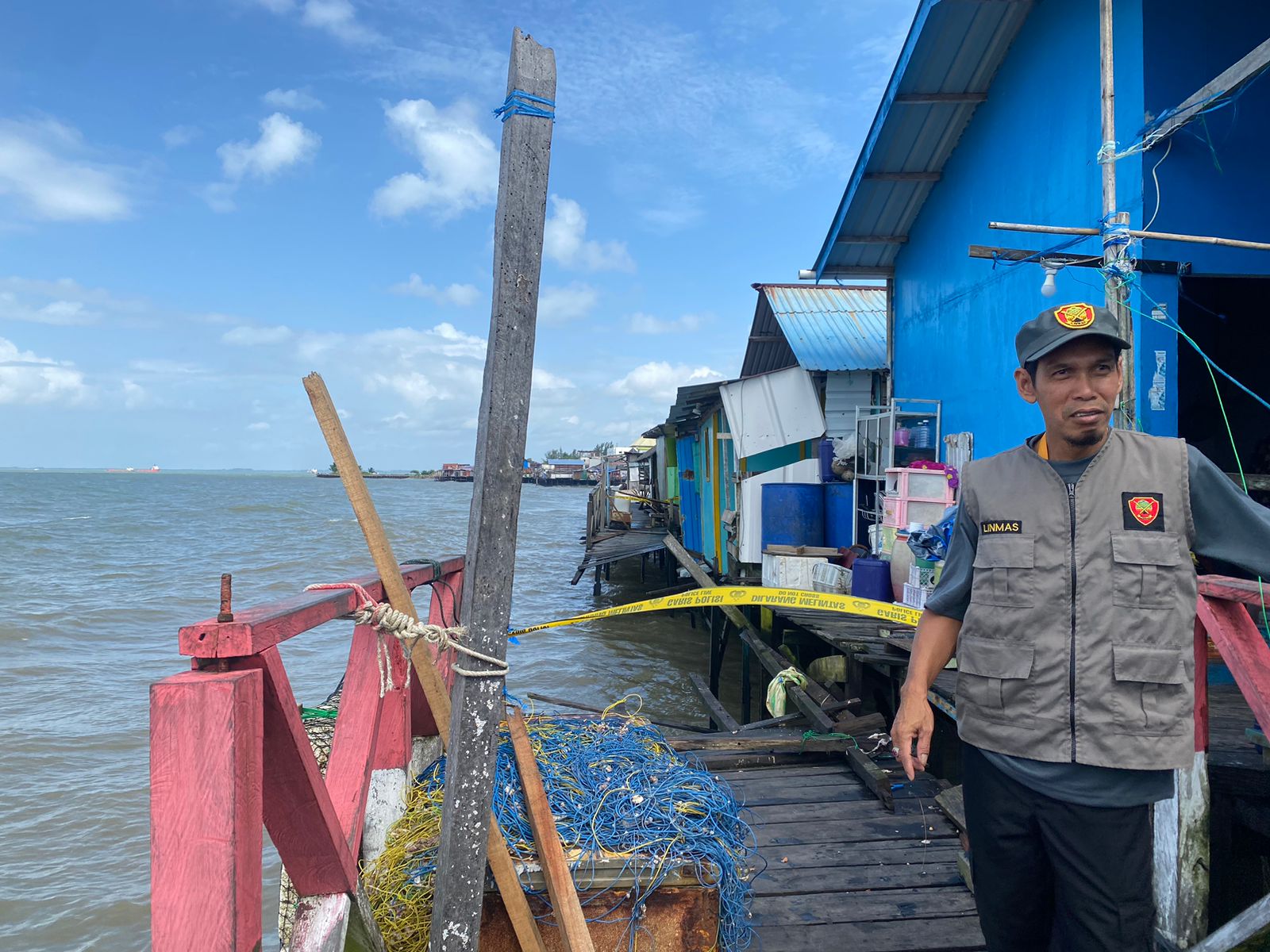 Bruk, Jembatan di Klandasan Ulu Ambruk Akibat Gelombang Pasang