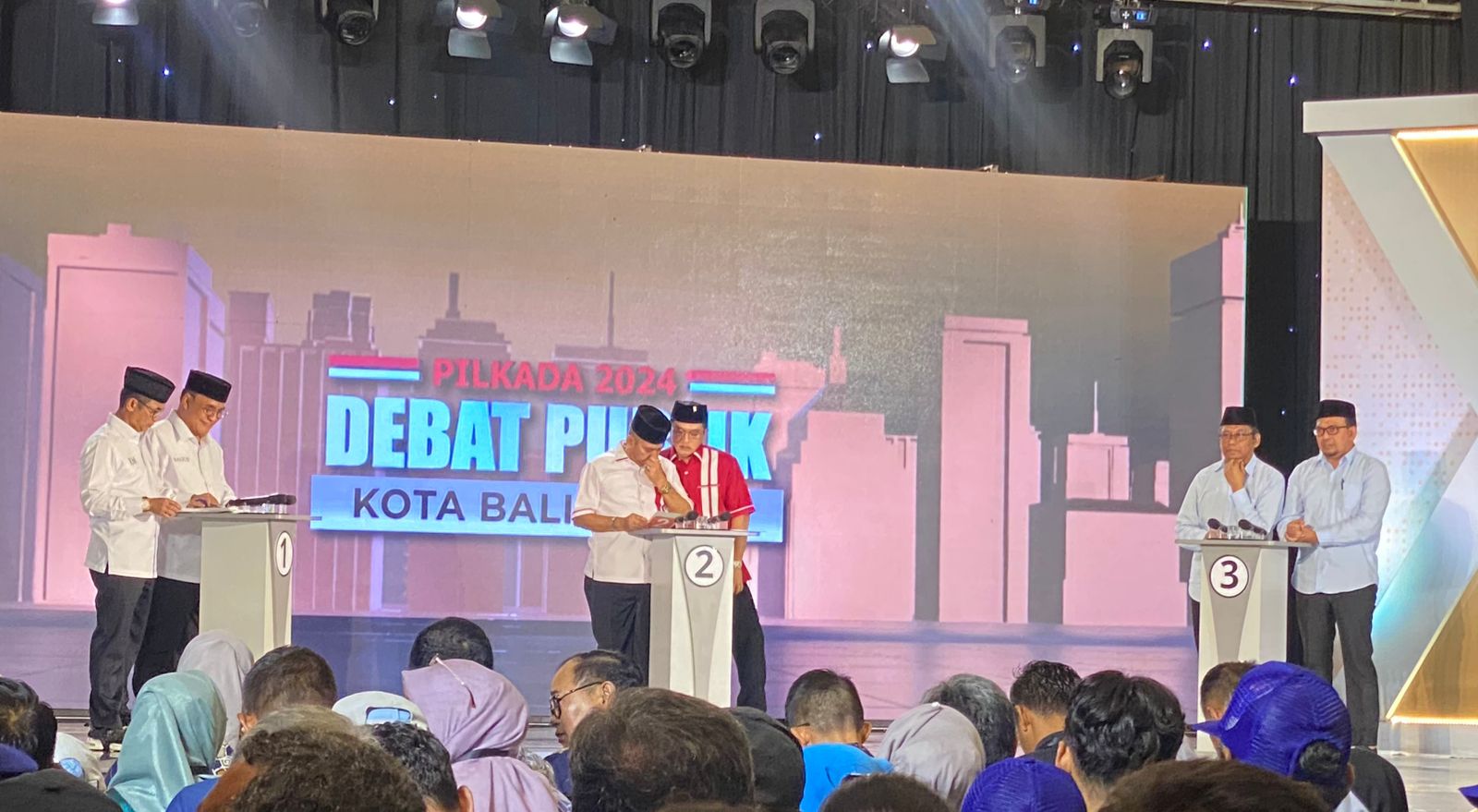 Ditanya Soal BPJS pada Debat Pilkada Balikpapan, Paslon 01 dan 03 Saling Tangkis Terkait Kemiskinan