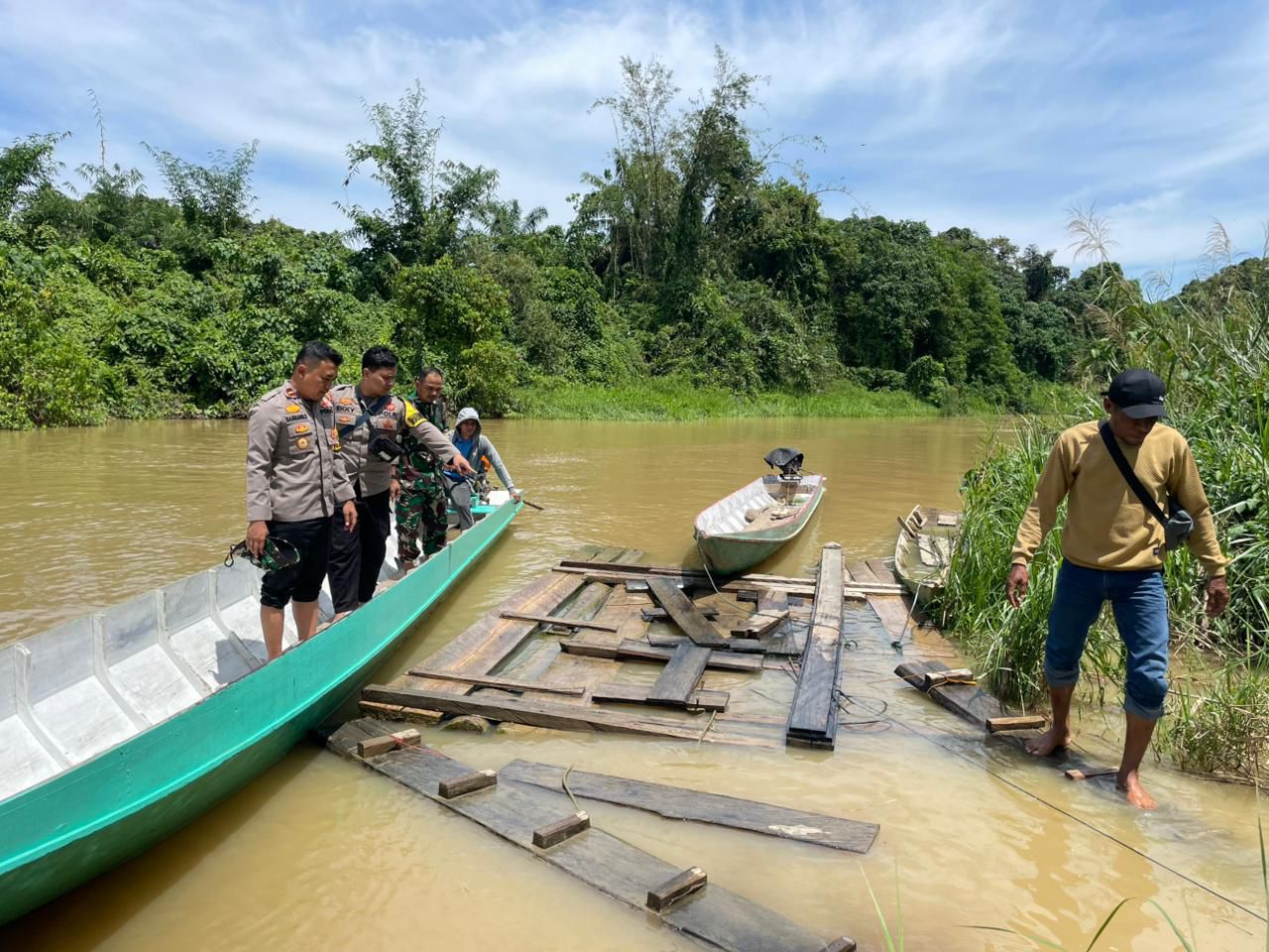 Bocah Laki-laki Hanyut di Sungai Muara Toyu, Ditemukan Tak Bernyawa usai 2 Hari Pencarian 