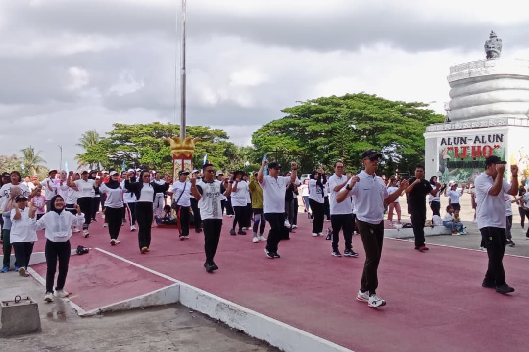 Haornas 2025 di Kutai Barat, Ratusan Warga Padati Senam Bersama di Alun-Alun Itho