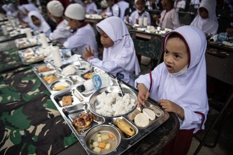 Ironi Penundaan Program Makan Bergizi Gratis di Kaltim