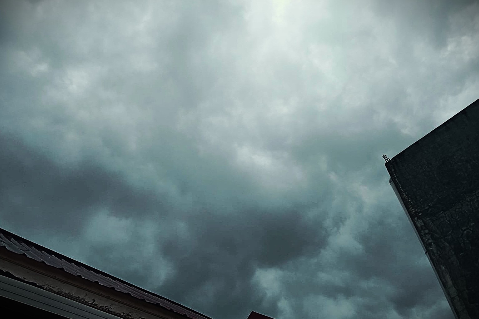 Ramalan Cuaca Kaltim dan IKN, 17 Oktober 2025, BMKG Terbitkan Peringatan Dini!