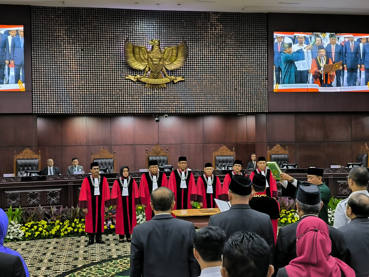 Hakim Suhartoyo Resmi Jabat Ketua MK yang Baru