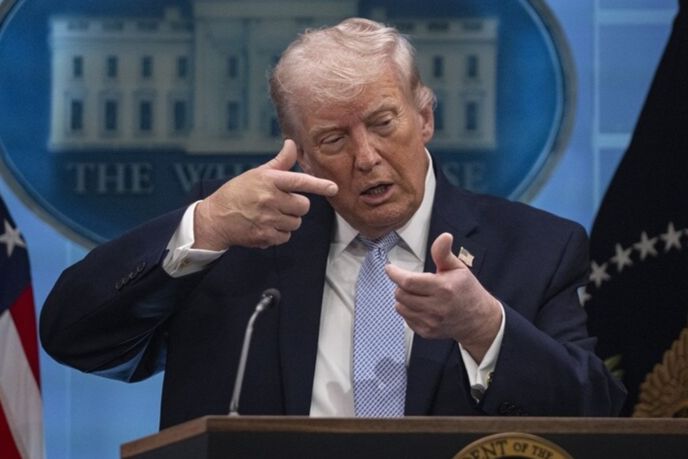 Trump Peringatkan China, Diduga Persiapkan Pengiriman Senjata ke Iran