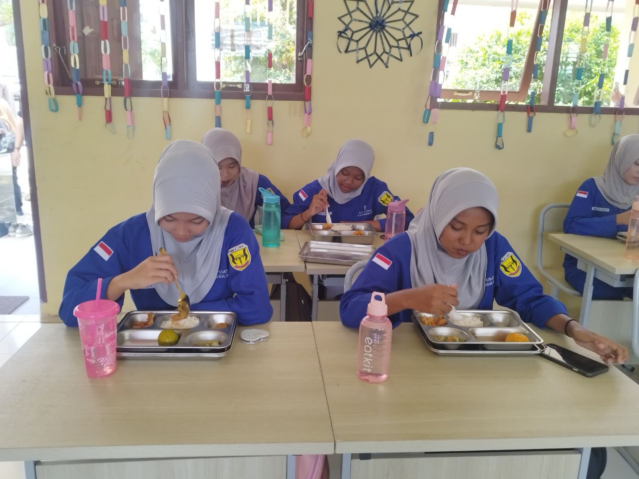 Serba-Serbi MBG di SMKN 1 PPU, Alergi Makanan hingga Hemat Uang Saku 