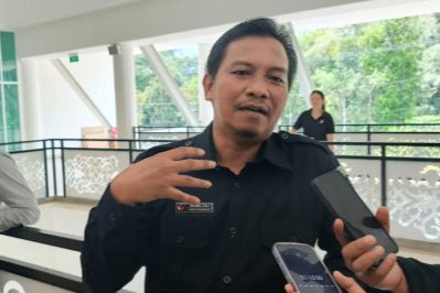 Bawaslu Mahulu Minta Semua Paslon Tak Pasang APK di Luar Jadwal Kampanye Resmi