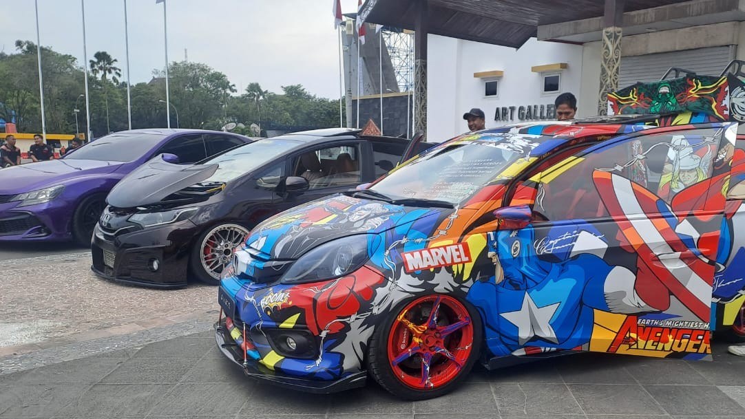 Peserta Autoride Modified Balikpapan Tampilkan Modifikasi Ekstrem 'Cyber Speed'