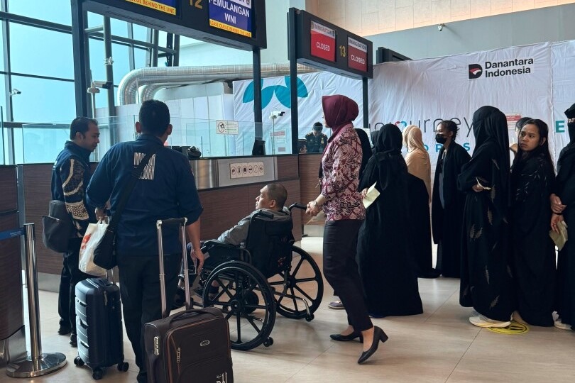 Kemlu RI Pulangkan Puluhan PMI dari Arab Saudi, Termasuk Satu PMI Lumpuh