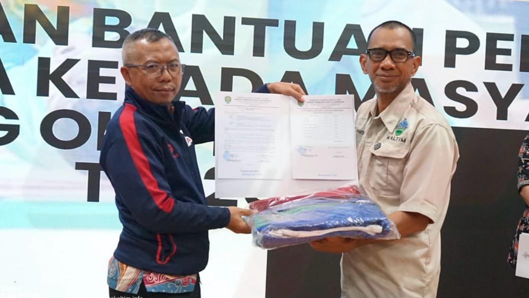 Dispora Kaltim Dorong Kemandirian Cabor Lewat Bantuan Peralatan