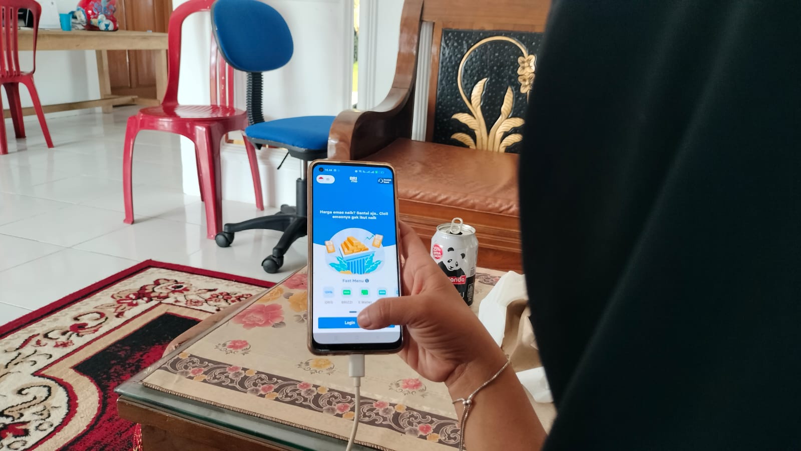 Gunakan Aplikasi BRImo, Tarik Tunai di ATM Tanpa Biaya Administrasi