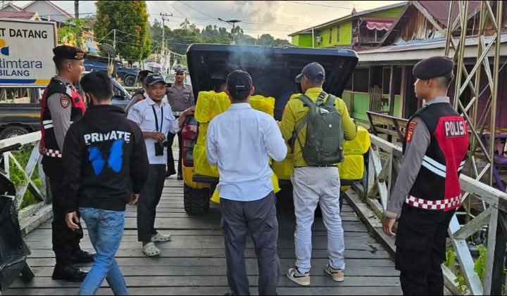 Ribuan Surat Suara PSU Mahulu Tiba, Dapat Kawalan Ketat Dari Aparat Kepolisian