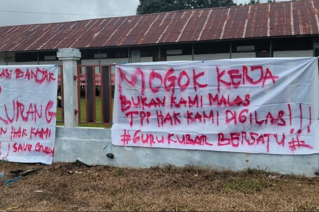 Aksi Mogok Guru di Kubar Meluas, 90 Sekolah Ikut Berhenti Mengajar
