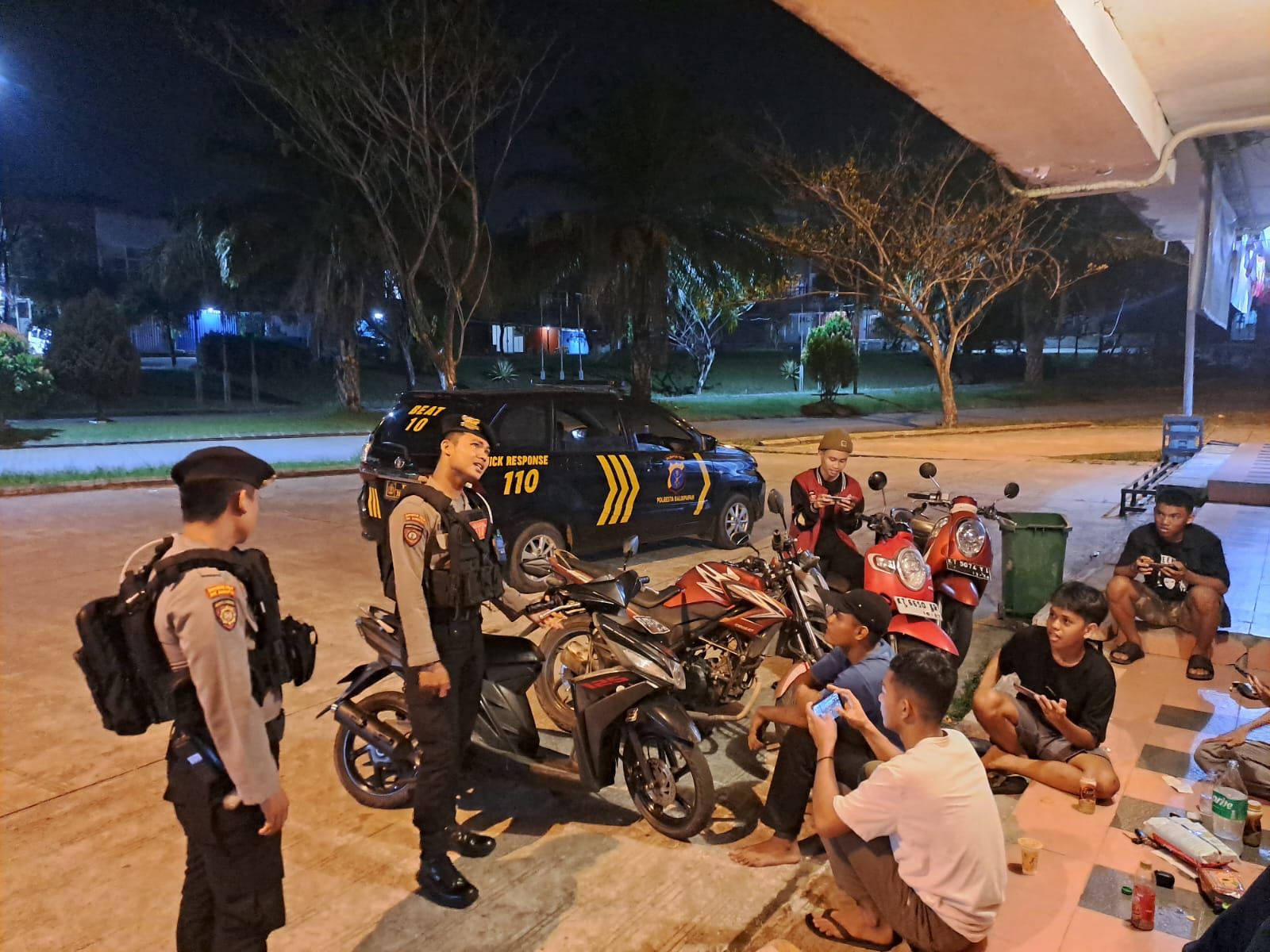 Jelang Sahur Pertama Ramadan Polisi Bubarkan Sekelompok Pemuda di Balikpapan