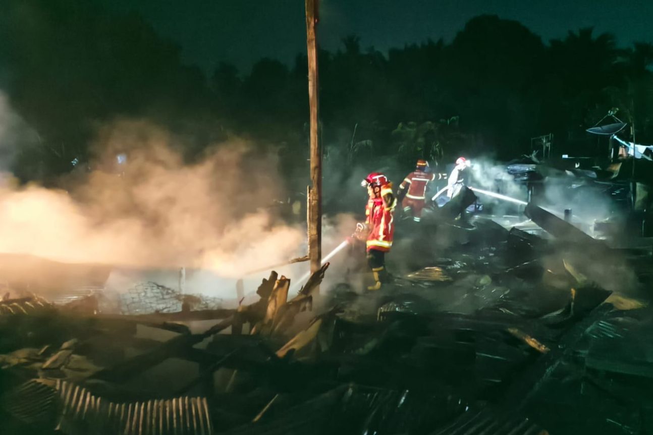 Kebakaran di Tanah Periuk, Paser: 6 Kios Burung dan 2 Rumah Ludes 