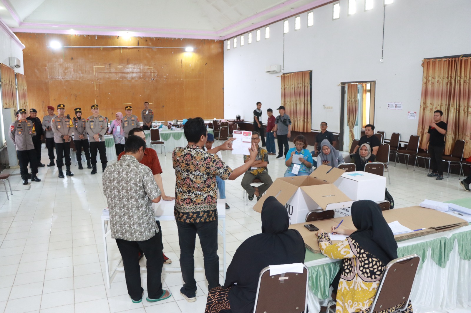 Polres Berau Pastikan Pelaksanaan Pemungutan Suara Berjalan Lancar