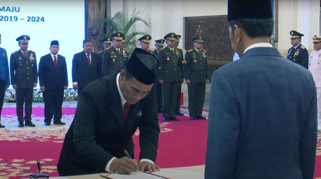 Rabu Wage, Jokowi Lantik Andi Amran Sulaiman sebagai Menteri Pertanian 