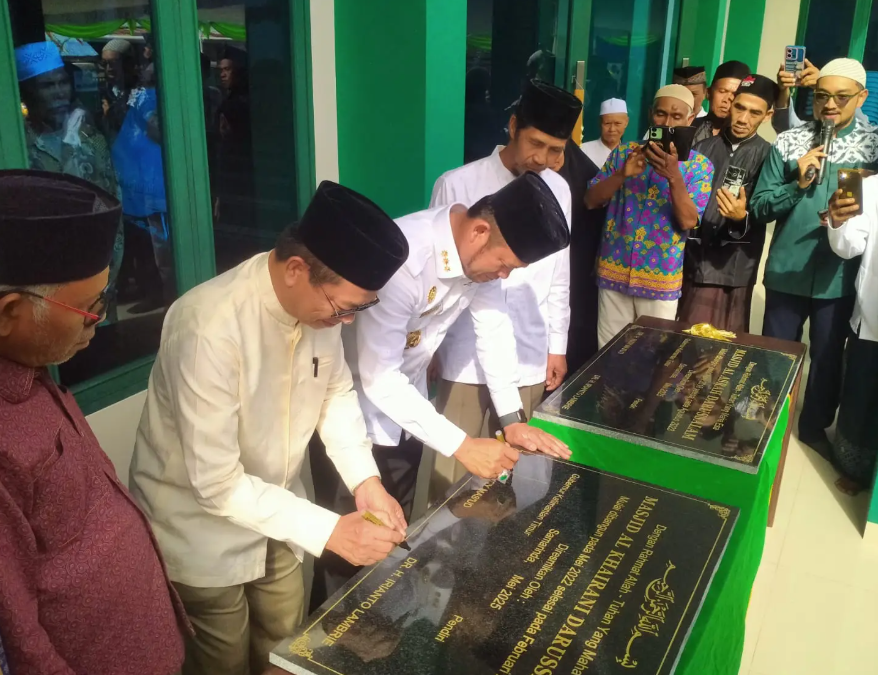 Gubernur Kaltim Resmikan Masjid Al-Asrah dan Al-Khairani di Samarinda