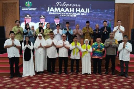 Pemkab Mahulu Berangkatkan Belasan Jamaah Haji Reguler ke Tanah Suci