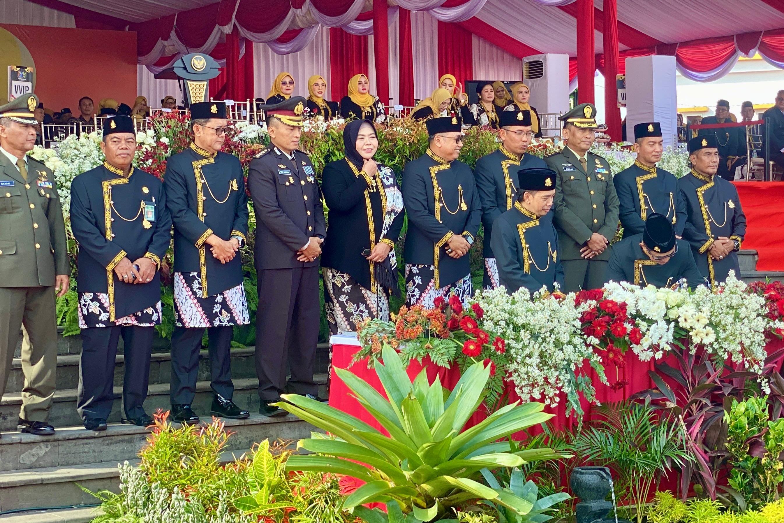 Perayaan HUT ke-128 Kota Balikpapan, Warga Berprestasi di Berbagai Bidang Terima Penghargaan