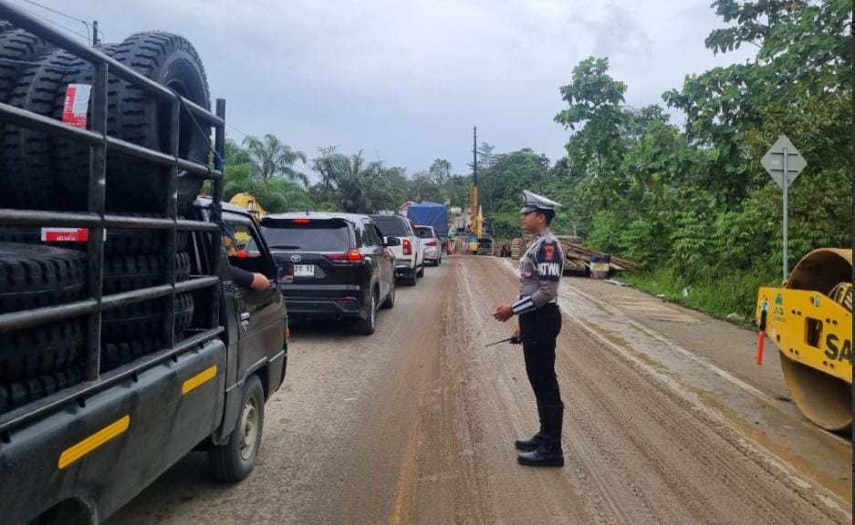 Jembatan Bailey jadi Solusi Sementara, Satlantas Kukar Batasi Tonase Kendaraan Maksimal 20 Ton