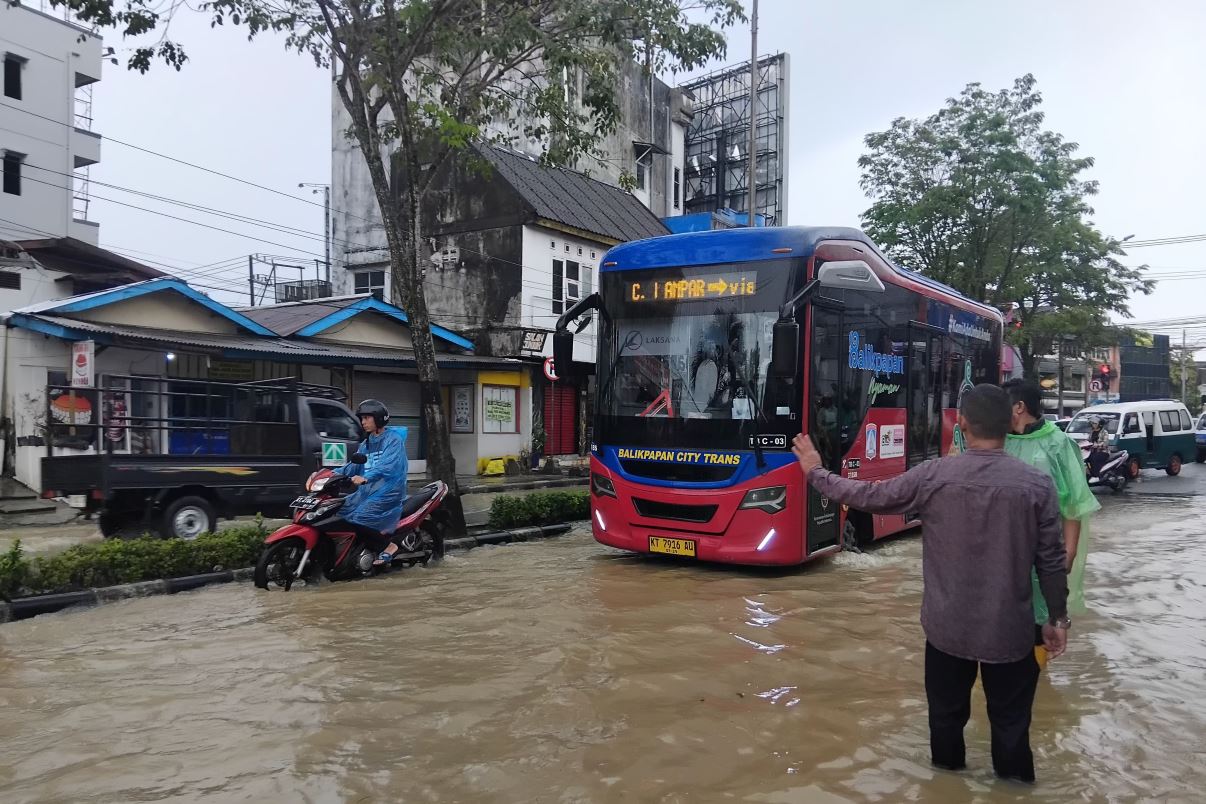 Setelah Banjir 10 Jam, Wali Kota Balikpapan Stop Izin Perumahan Baru