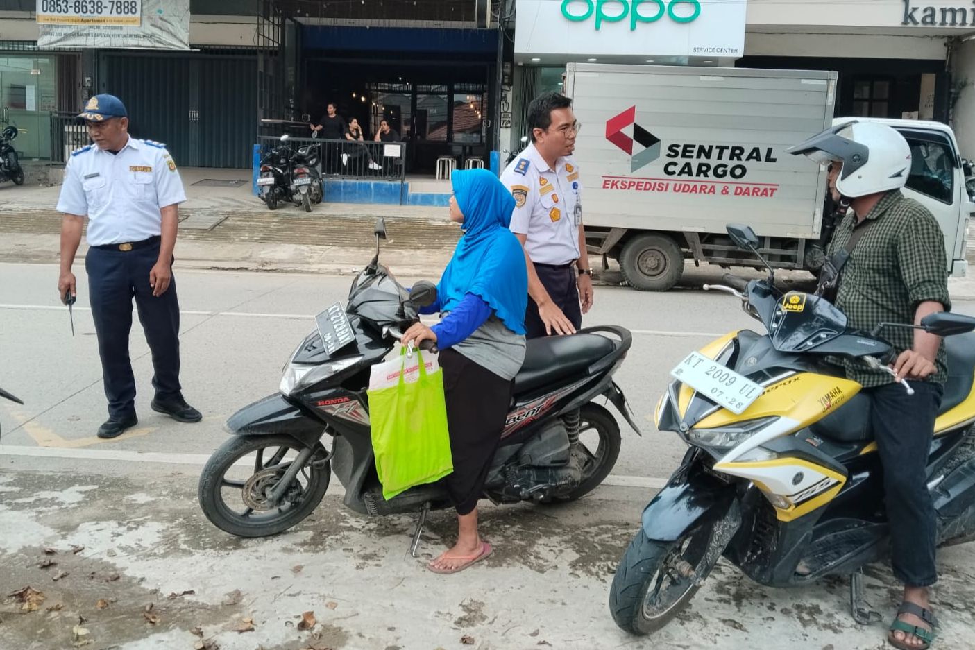 Sudah Dipasang Rambu Masih Melanggar Satu Arah, Pengendara Motor Ditindak Dishub Samarinda