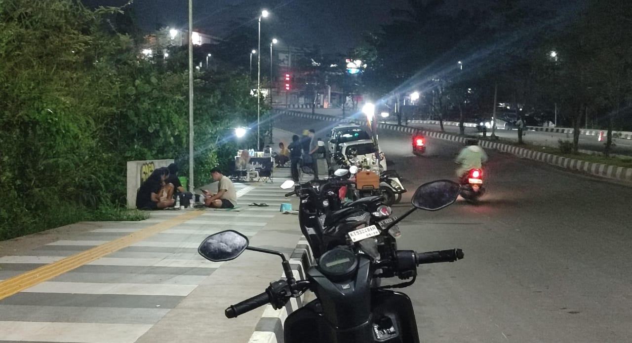 Jika Tak Indahkan Teguran, Satpol-PP Ancam Tertibkan PKL yang Berjualan di Atas Trotoar