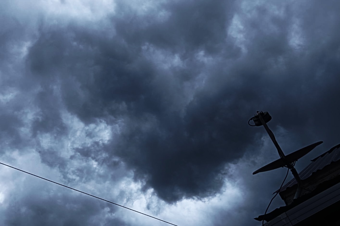 Ramalan Cuaca Kaltim dan IKN, 7 Juli 2025, Waspada Hujan Petir dan Angin Kencang!